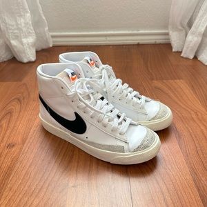 Nike balzer mid ‘77